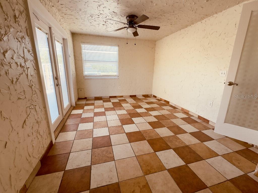 Image 27 of 37 For 20 Euclid Avenue