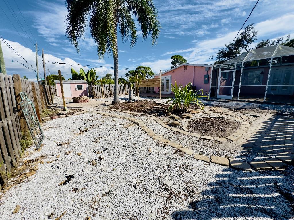 Image 32 of 37 For 20 Euclid Avenue