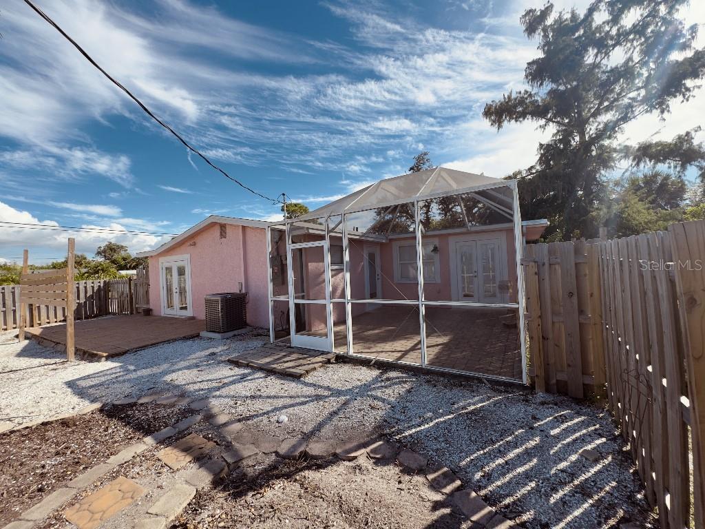 Image 34 of 37 For 20 Euclid Avenue