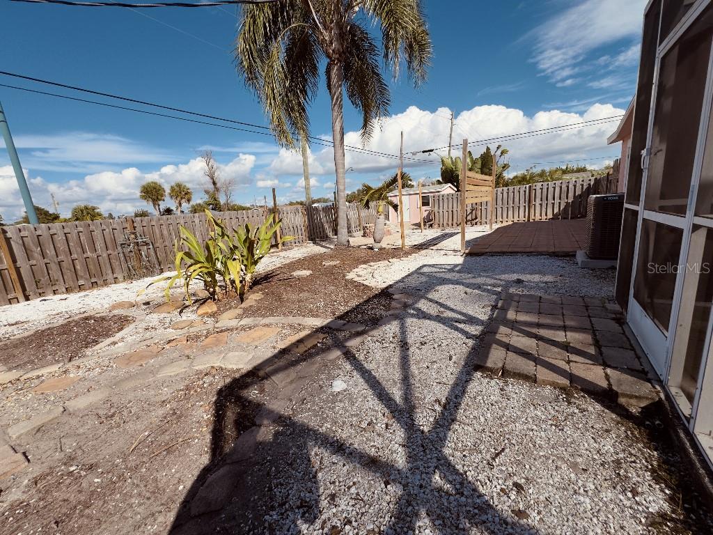 Image 35 of 37 For 20 Euclid Avenue