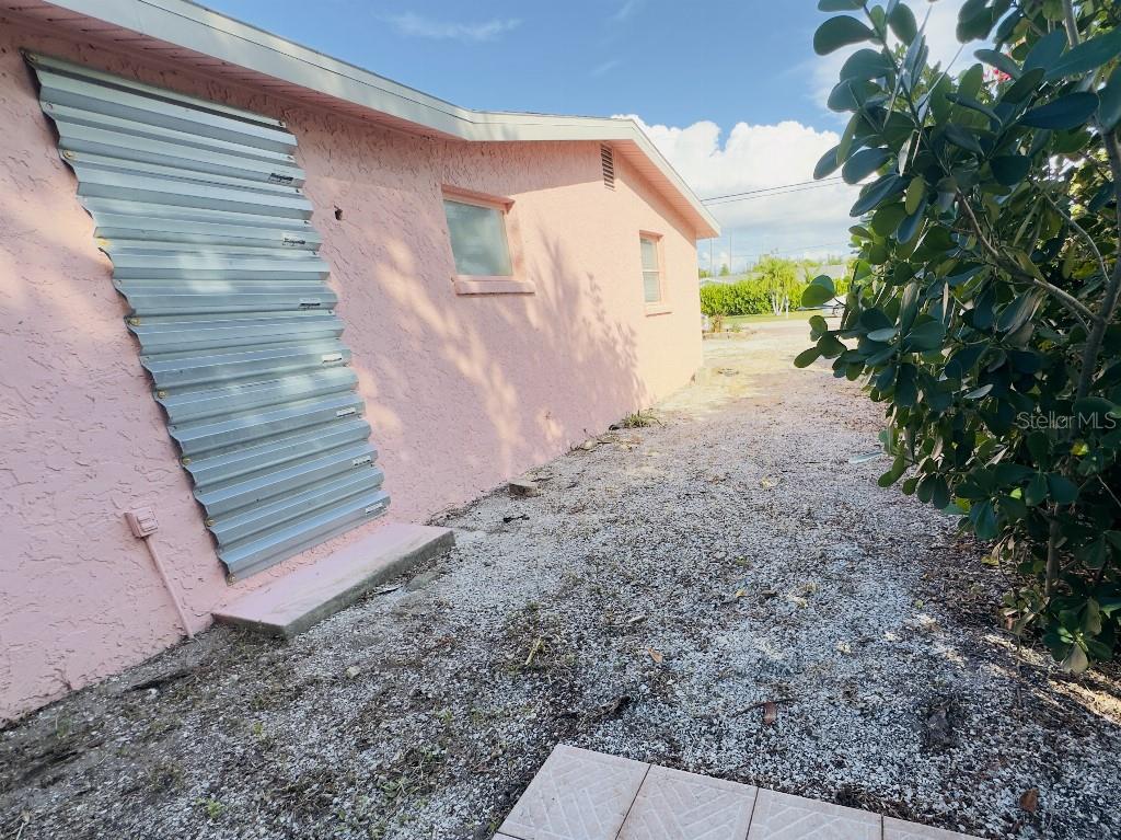 Image 5 of 37 For 20 Euclid Avenue