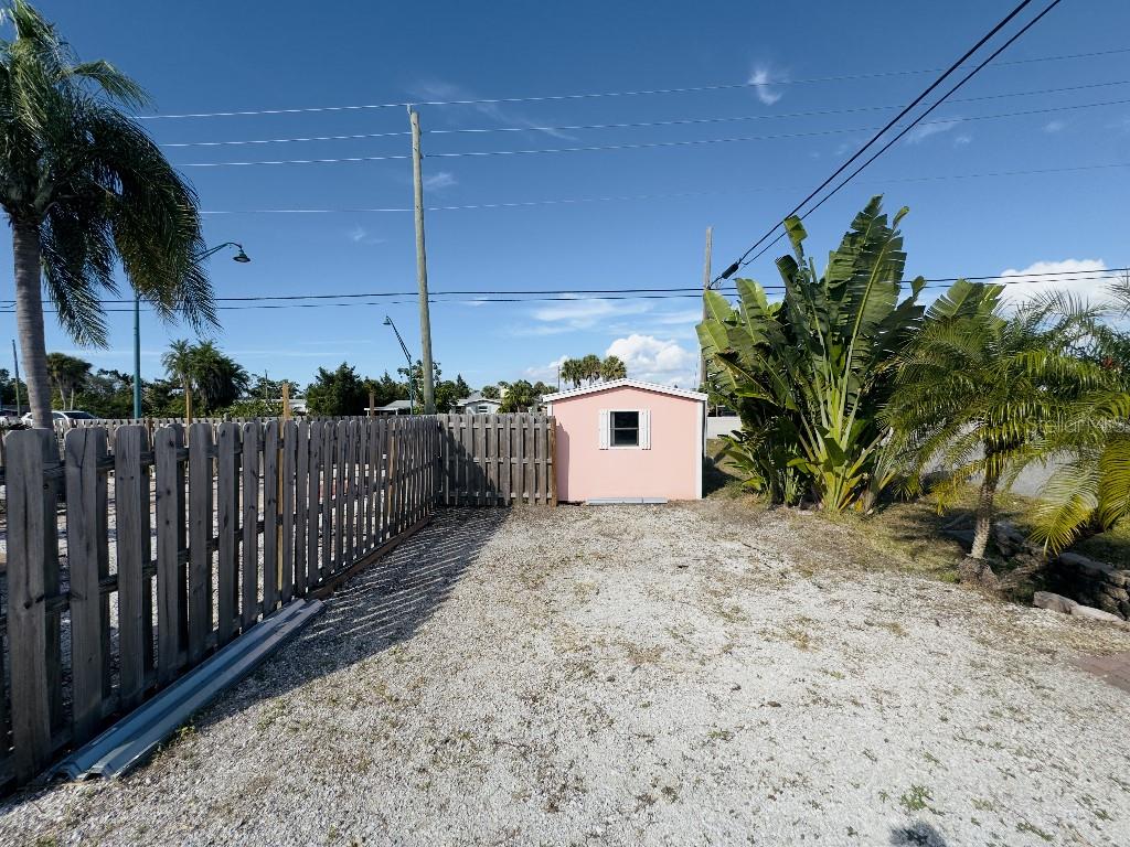 Image 7 of 37 For 20 Euclid Avenue