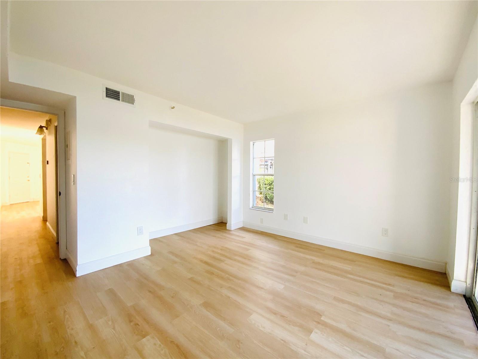 Image 14 of 32 For 7200 Bank Drive