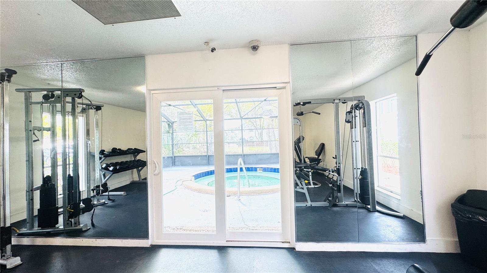 Image 29 of 32 For 7200 Bank Drive