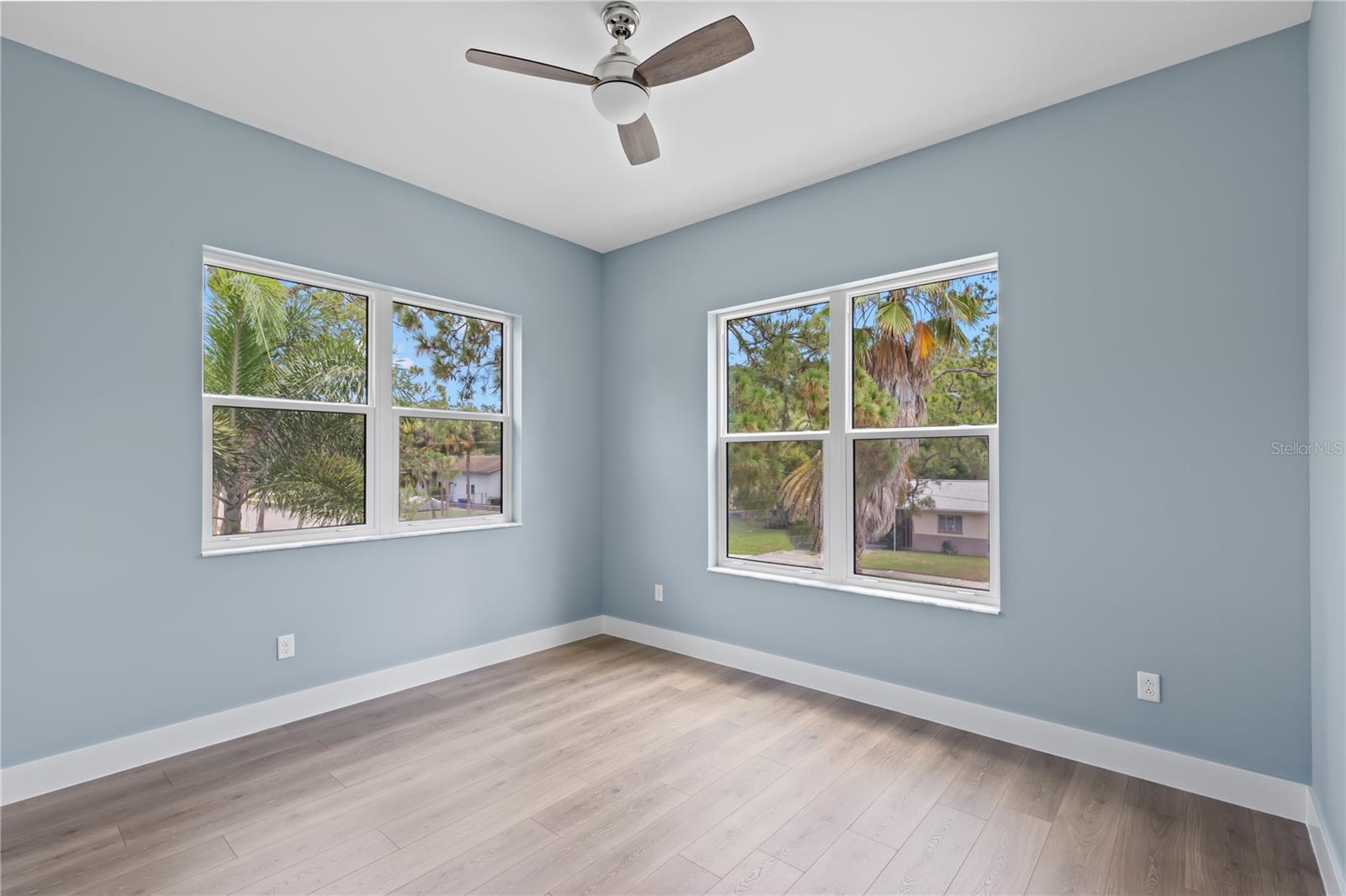 Image 27 of 46 For 411 Tennessee Avenue