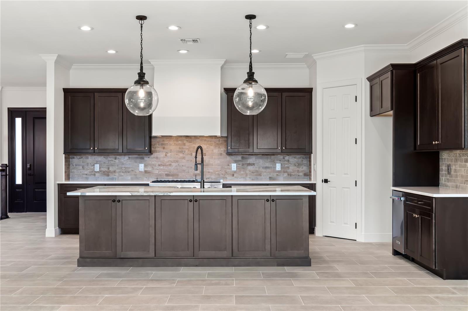 Image 5 of 46 For 411 Tennessee Avenue