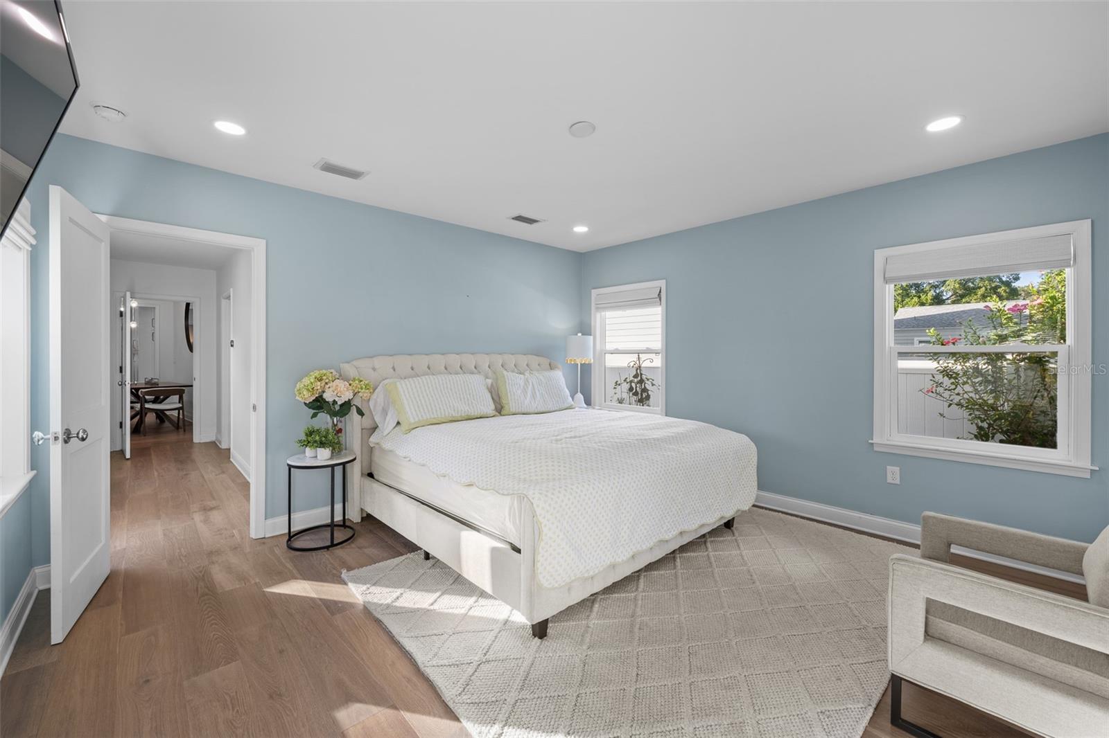 Image 14 of 30 For 220 Glen Avenue