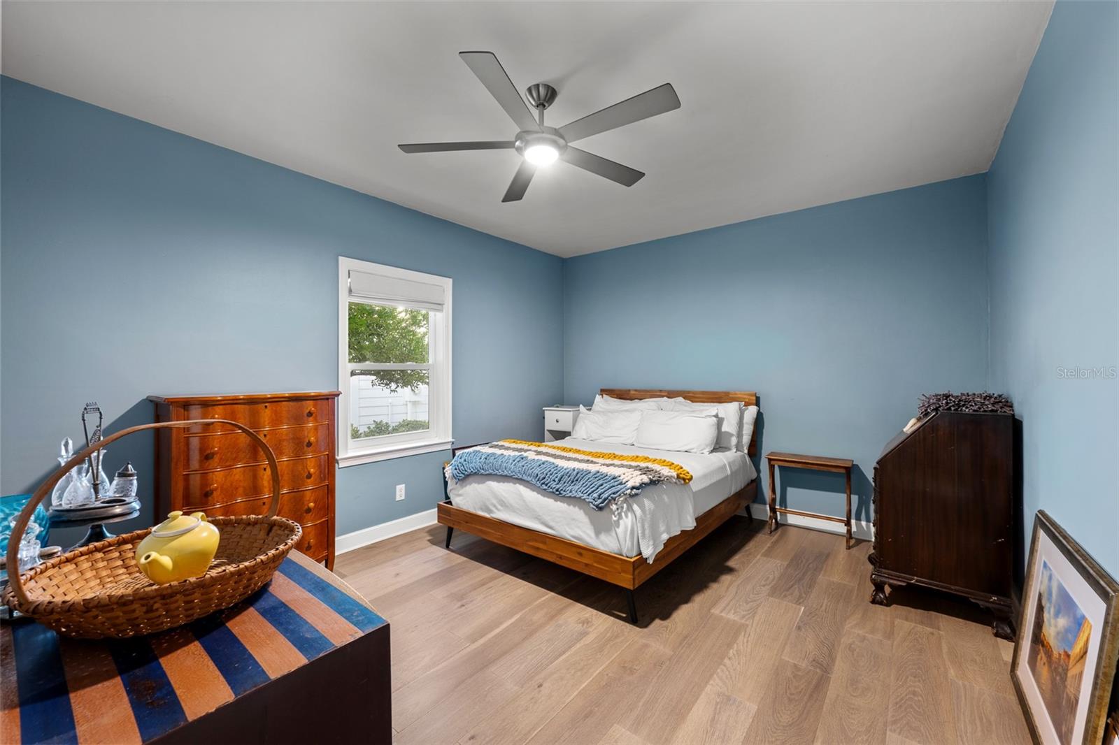 Image 18 of 30 For 220 Glen Avenue