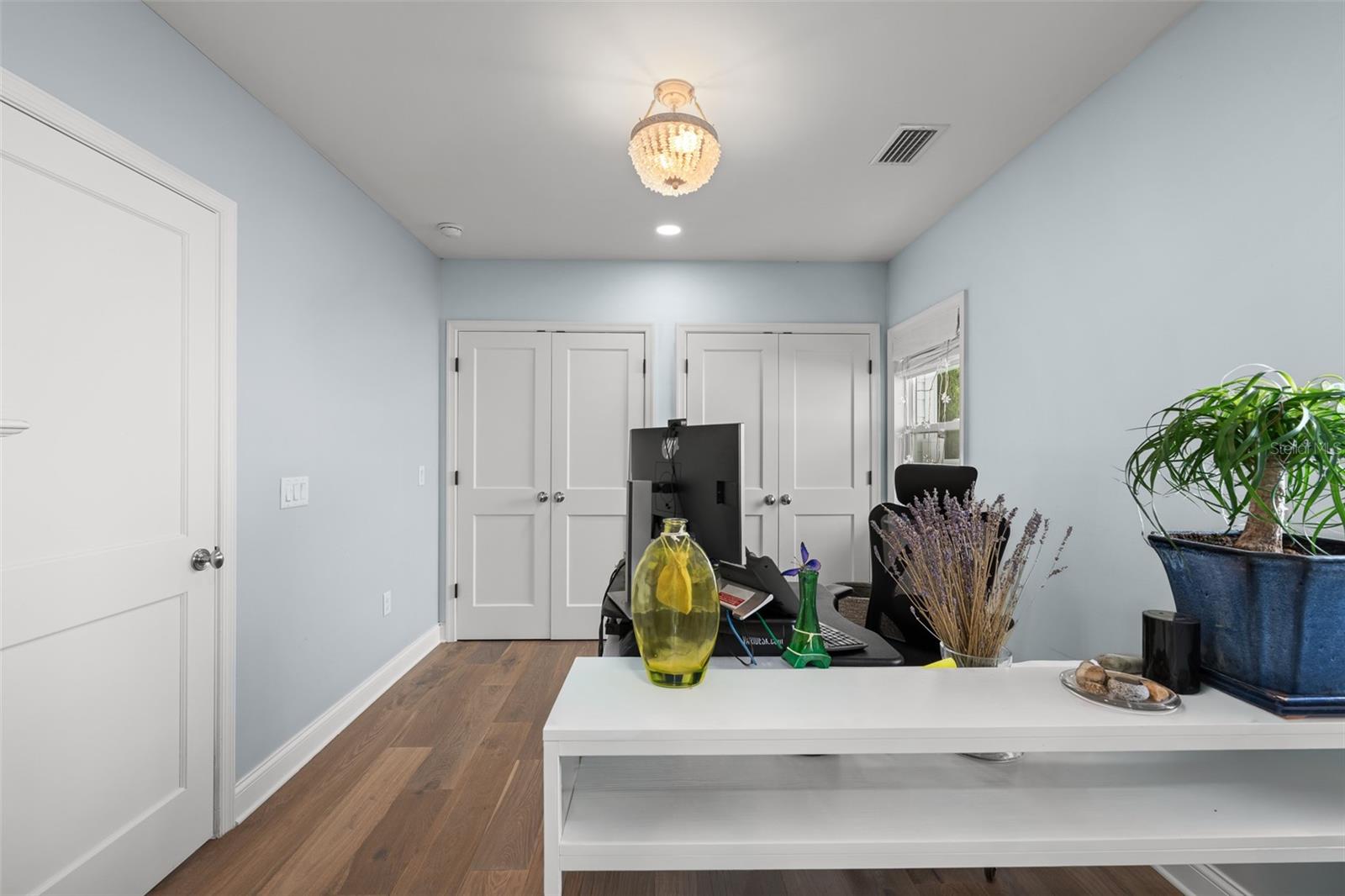 Image 20 of 30 For 220 Glen Avenue