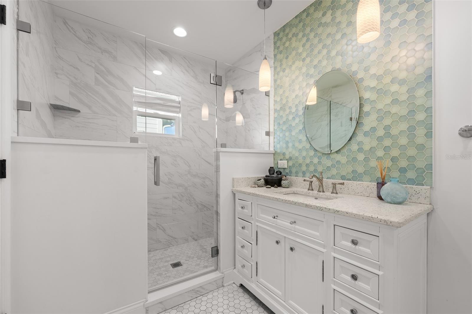 Image 21 of 30 For 220 Glen Avenue