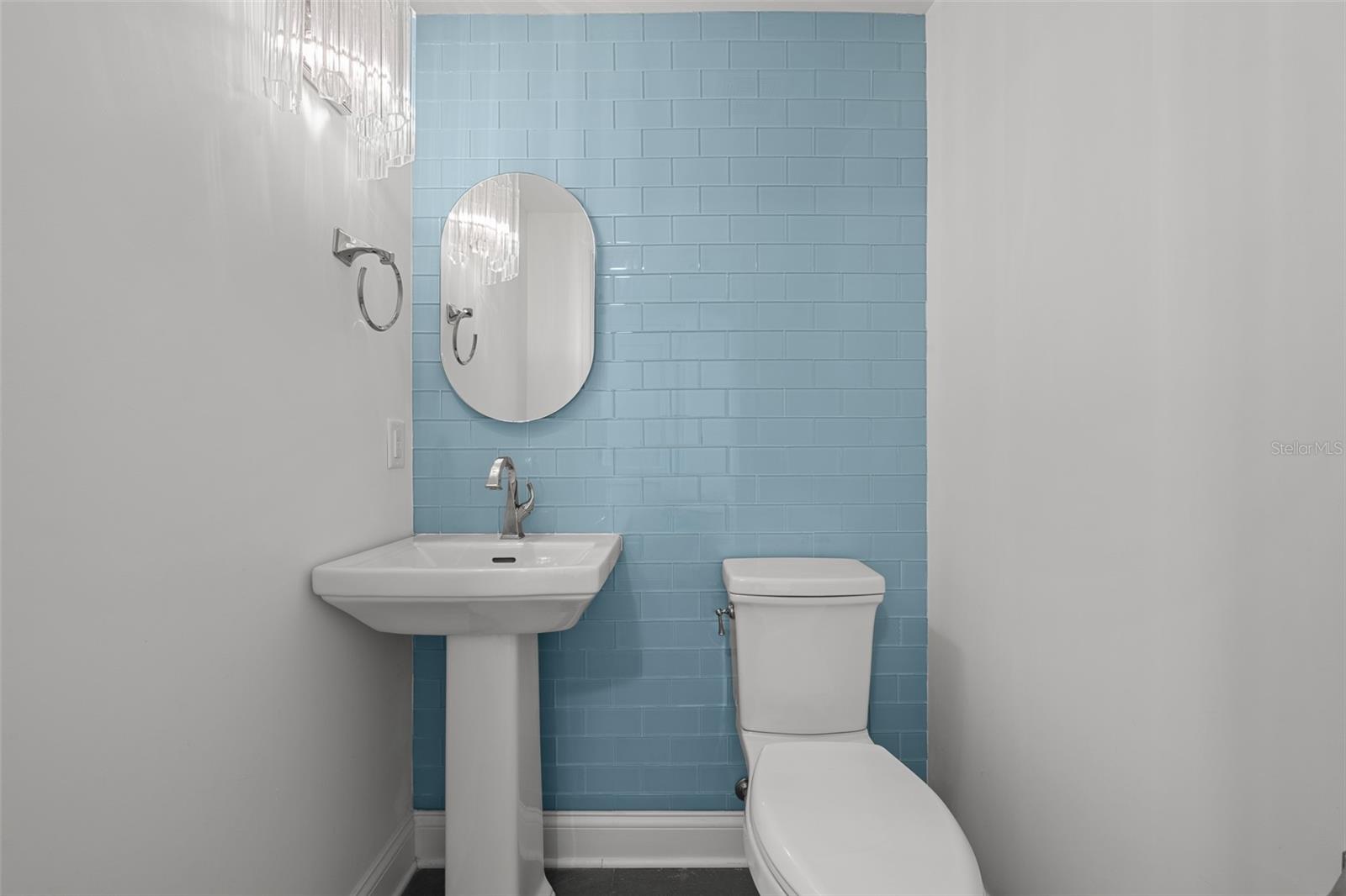 Image 23 of 30 For 220 Glen Avenue