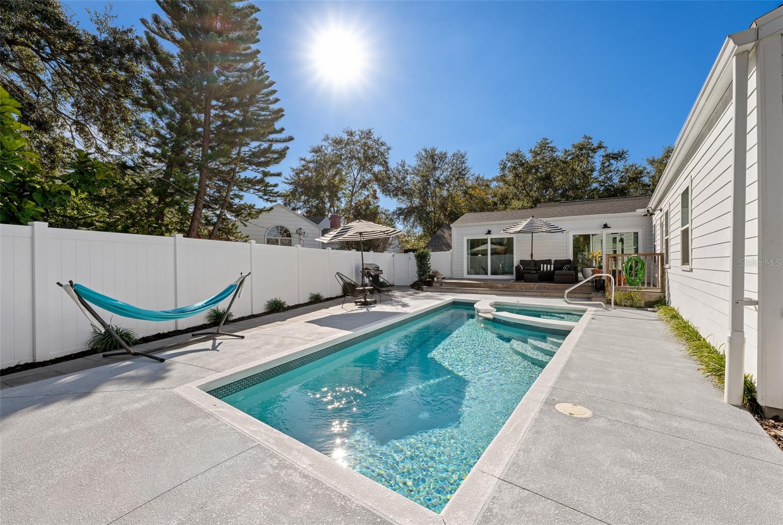 Image 24 of 30 For 220 Glen Avenue