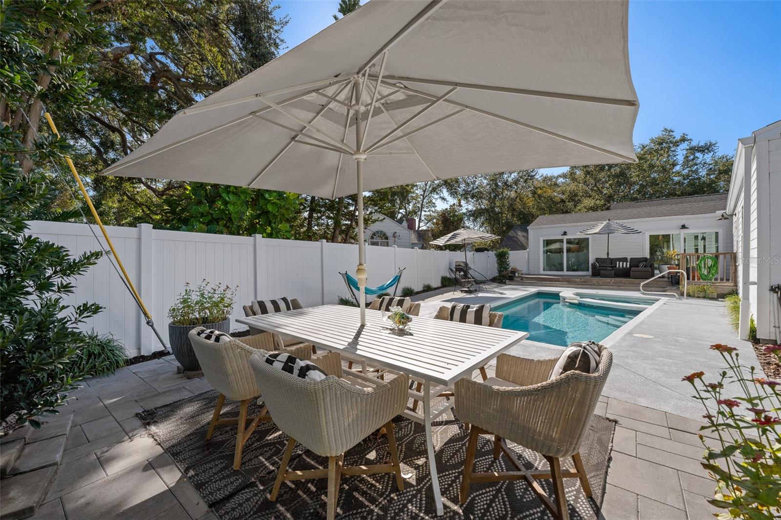 Image 25 of 30 For 220 Glen Avenue