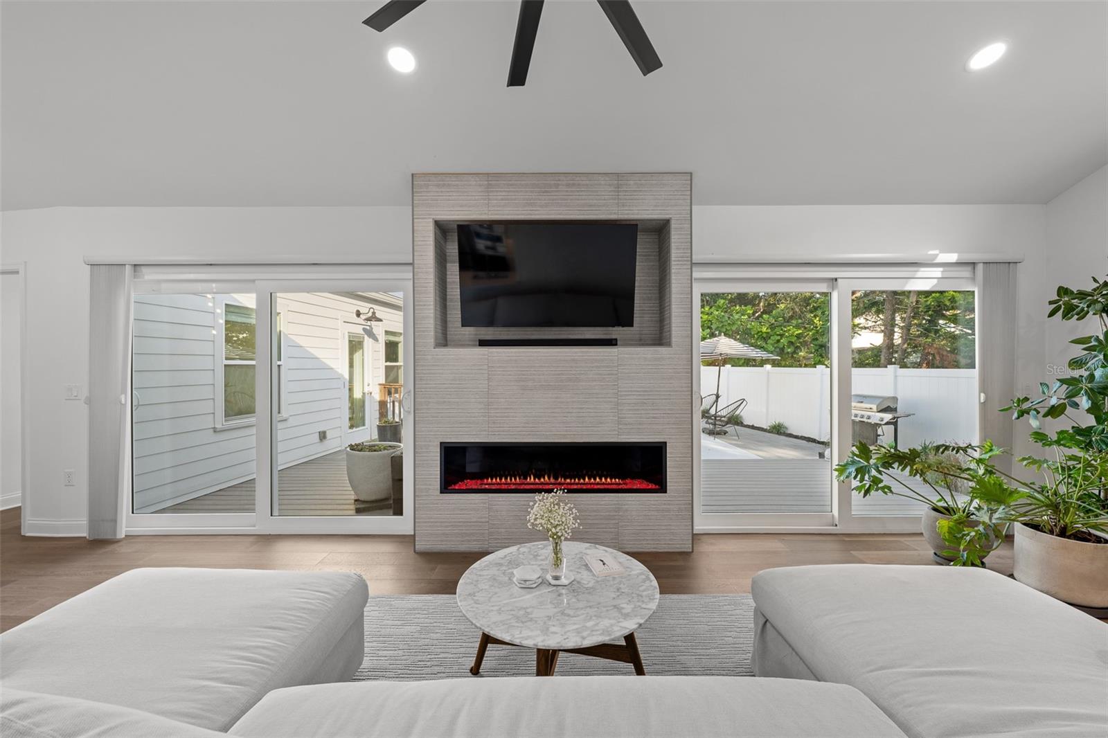 Image 7 of 30 For 220 Glen Avenue