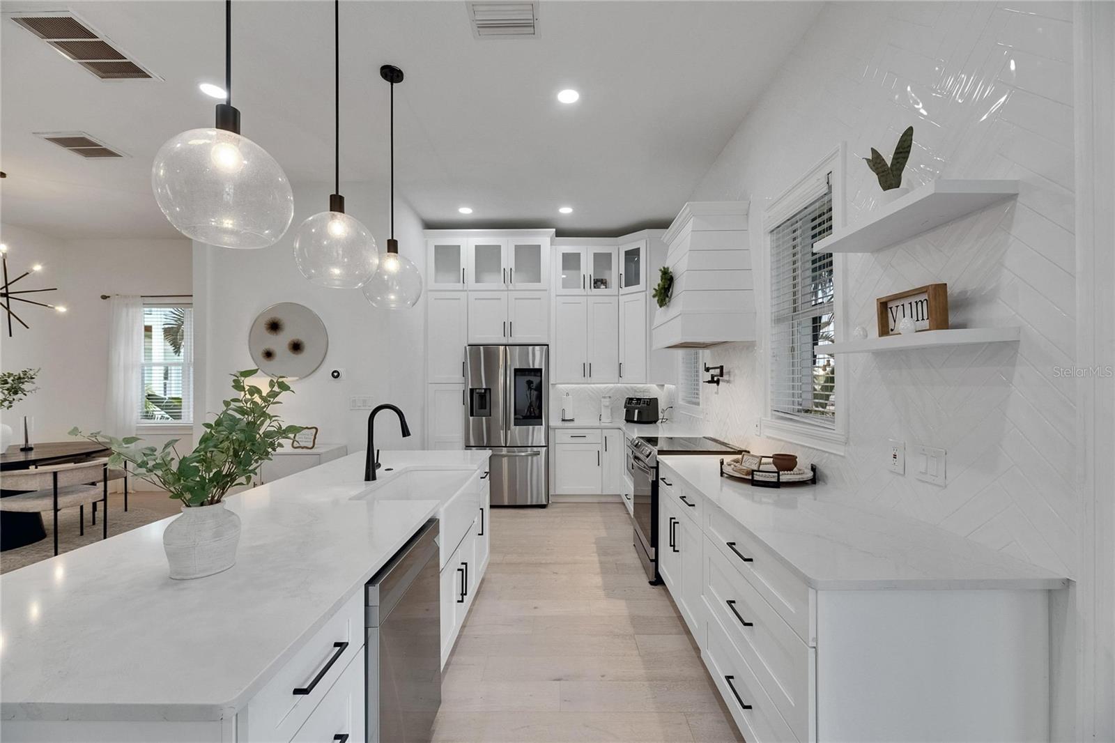 Image 16 of 64 For 6512 Simone Shores Circle