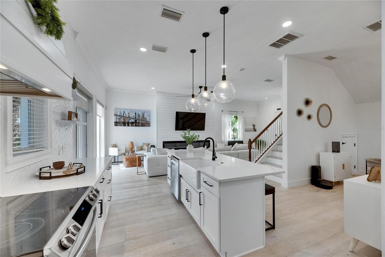 Image 19 of 64 For 6512 Simone Shores Circle