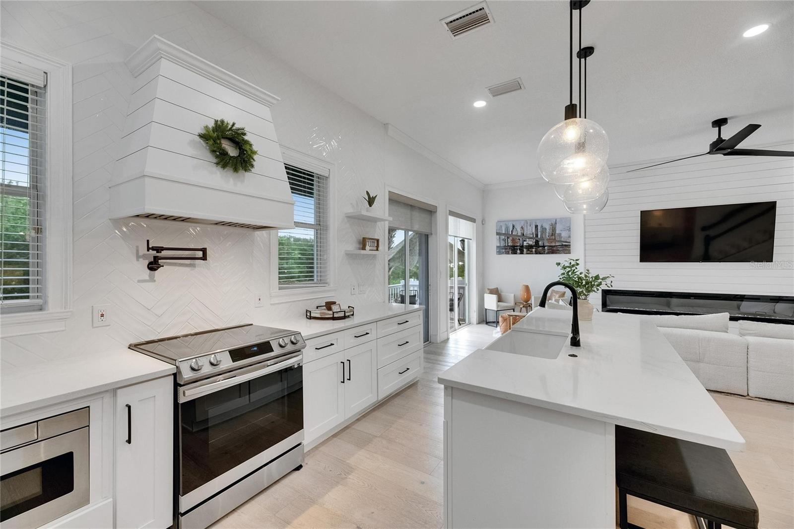 Image 20 of 64 For 6512 Simone Shores Circle