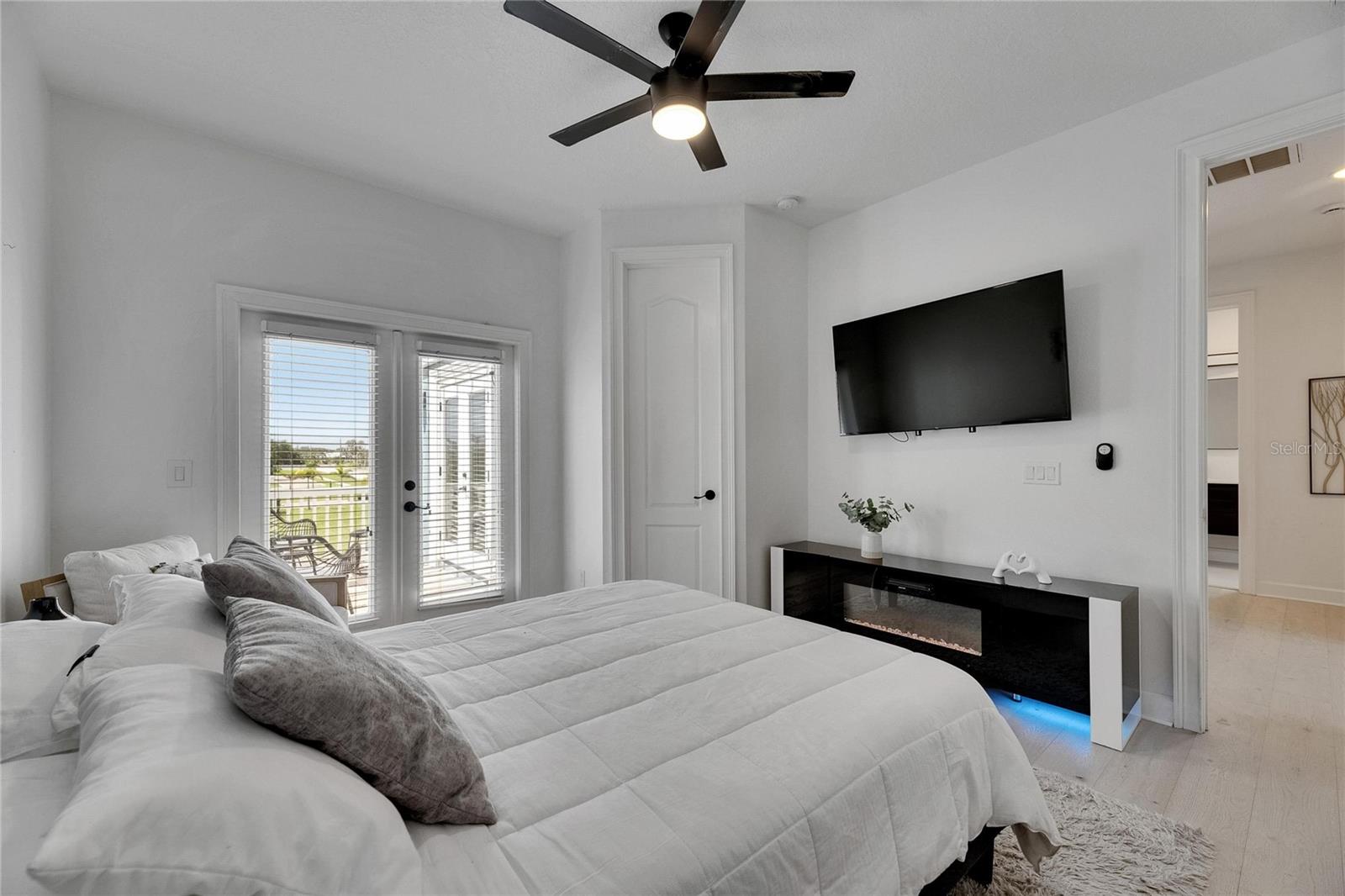 Image 28 of 64 For 6512 Simone Shores Circle