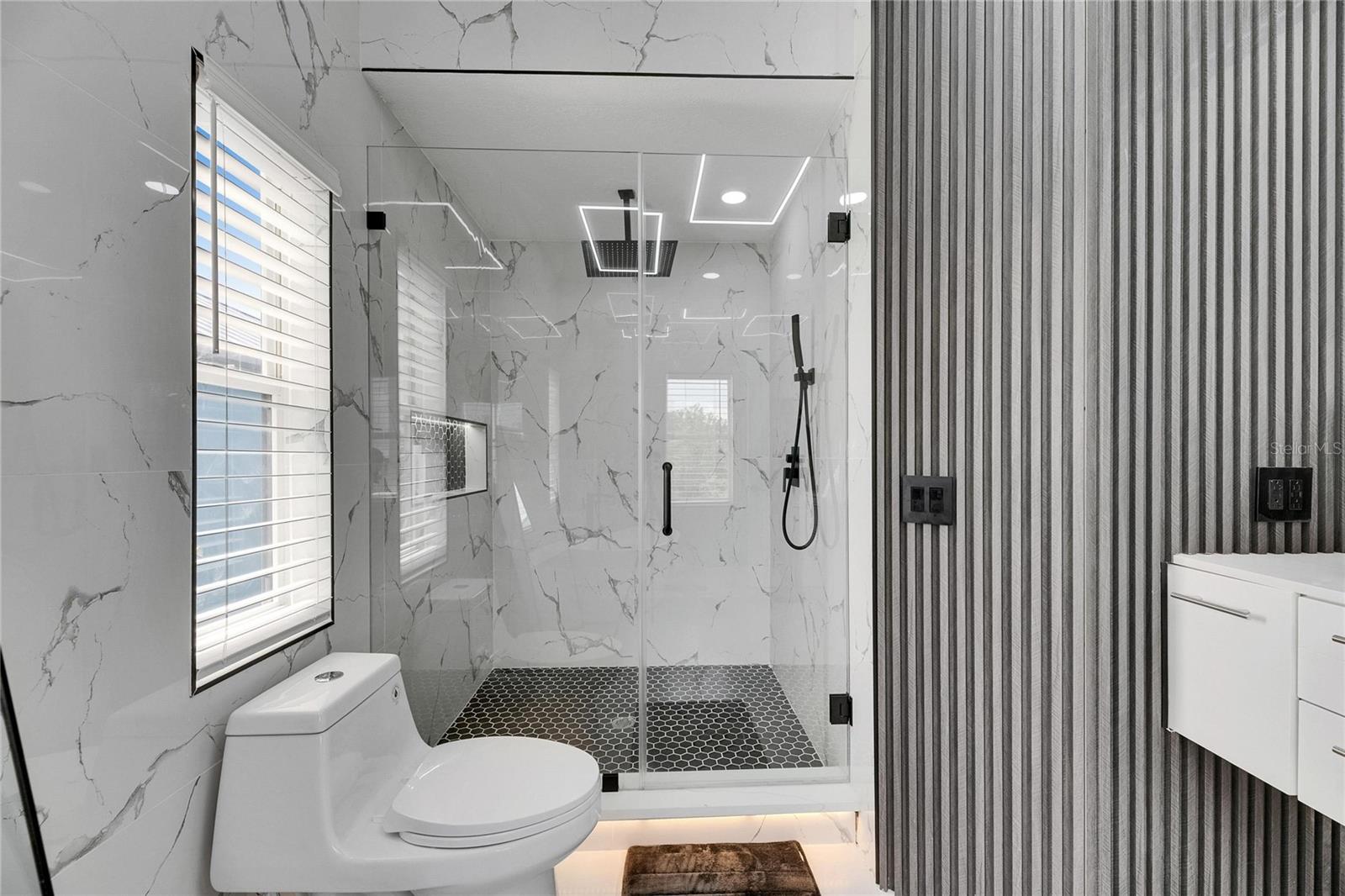 Image 36 of 64 For 6512 Simone Shores Circle