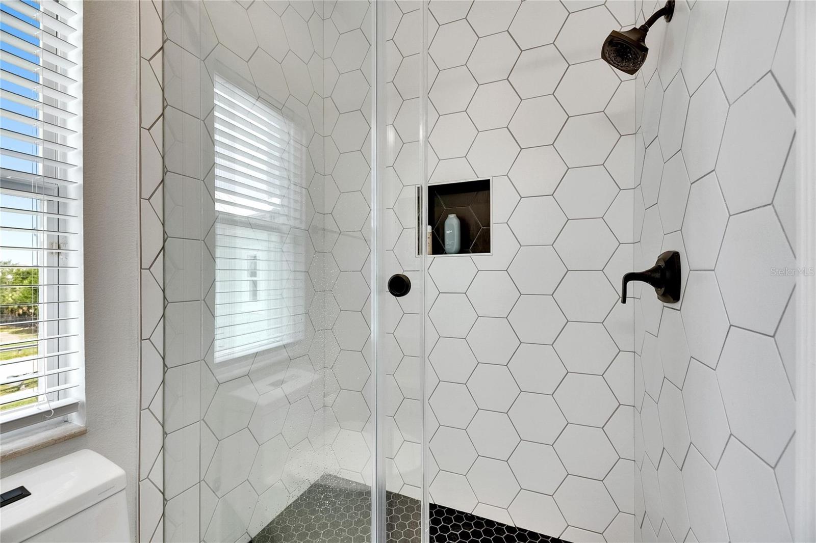 Image 44 of 64 For 6512 Simone Shores Circle