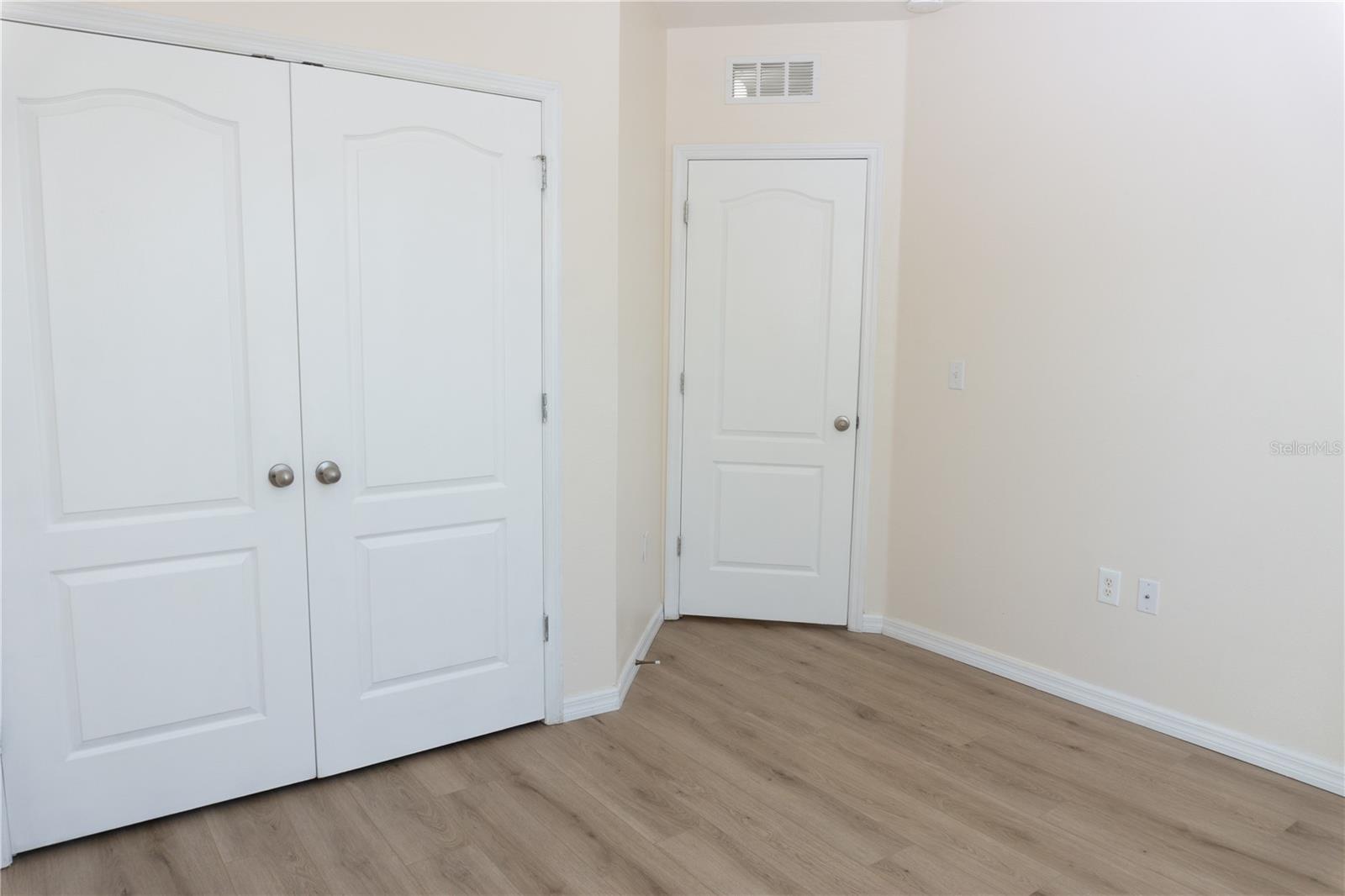 Image 33 of 44 For 12823 Buffalo Run Drive