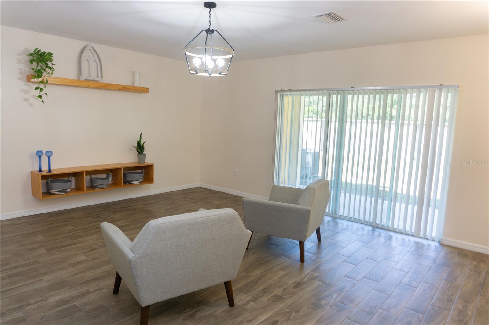 Image 6 of 44 For 12823 Buffalo Run Drive