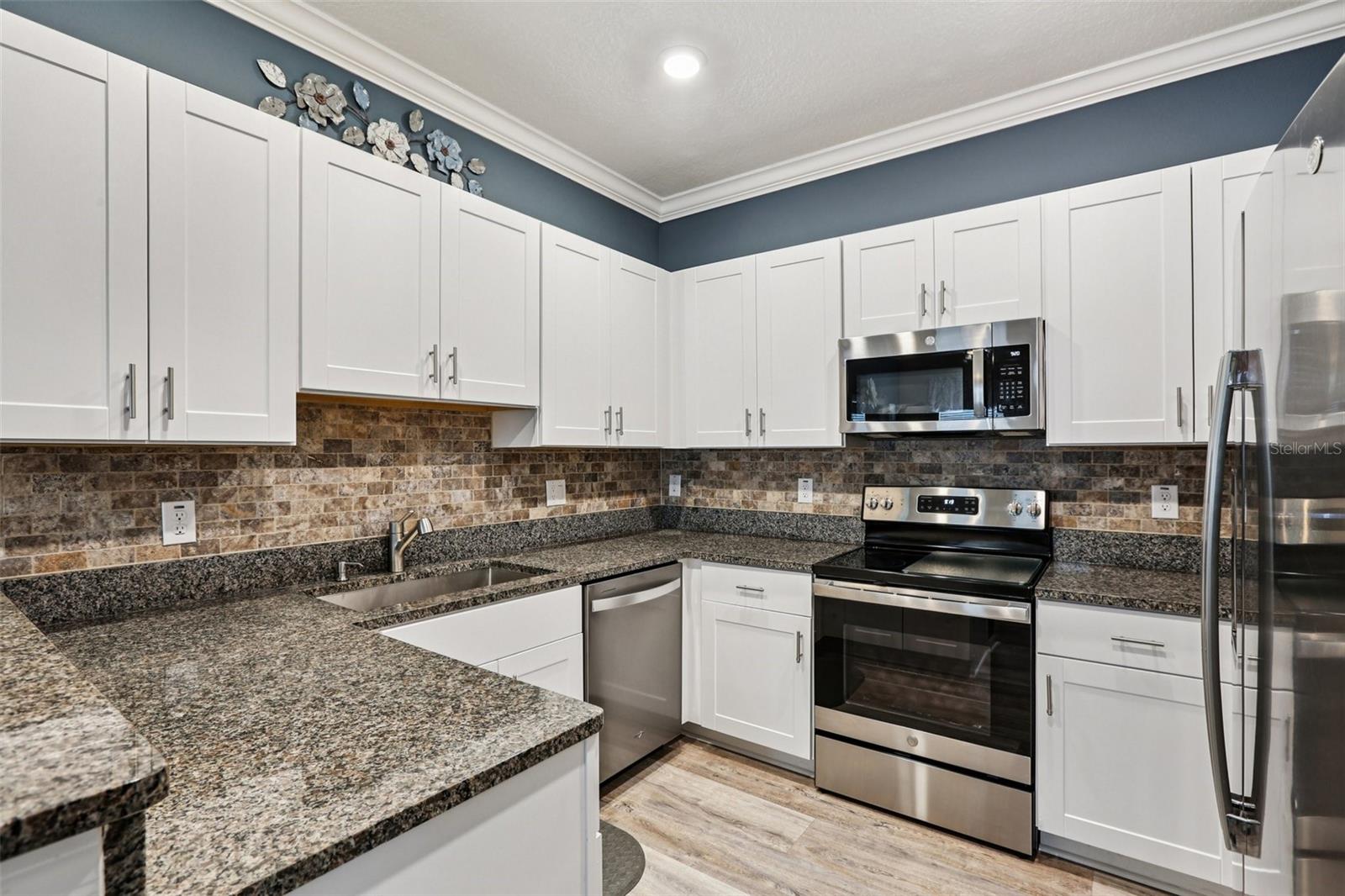 Image 12 of 40 For 6862 Ripple Pond Loop