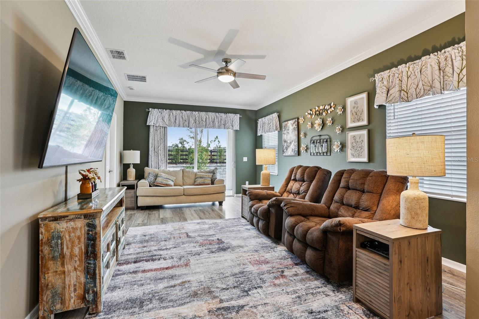 Image 4 of 40 For 6862 Ripple Pond Loop