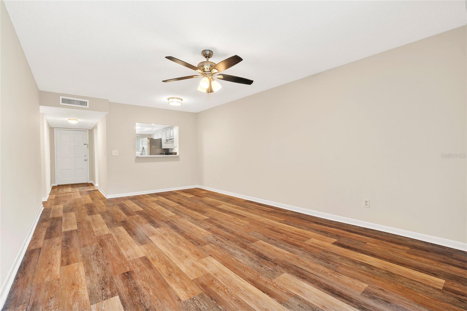 Image 13 of 26 For 6336 Newtown Circle B3