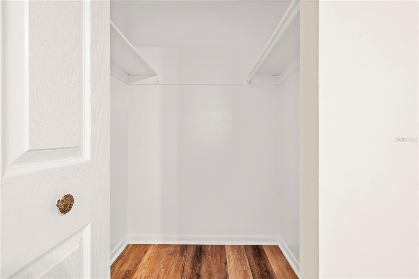 Image 19 of 26 For 6336 Newtown Circle B3