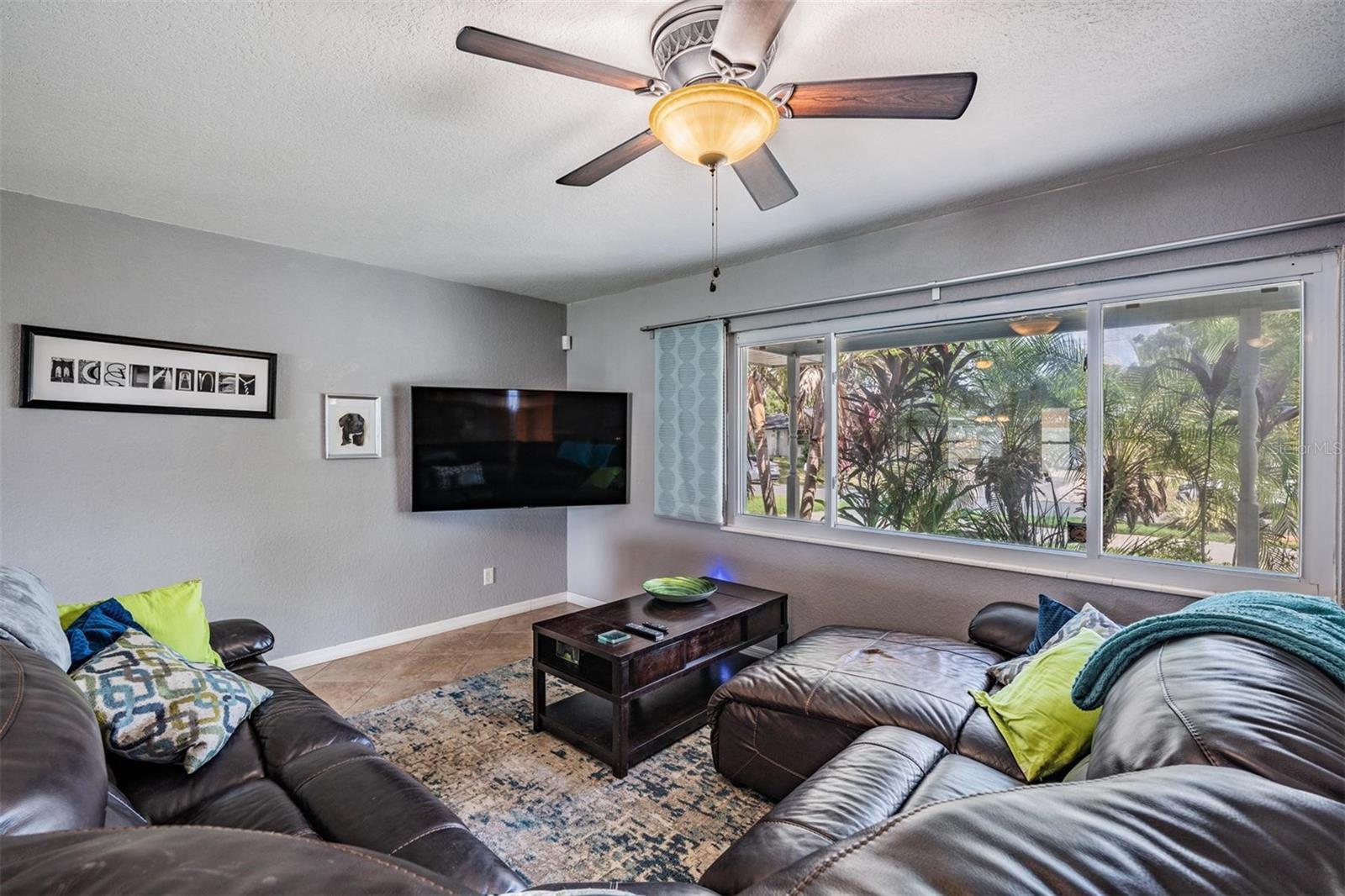 Image 10 of 25 For 8826 109th Lane