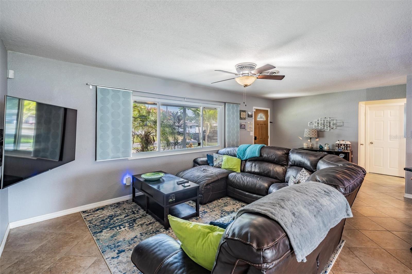 Image 11 of 25 For 8826 109th Lane