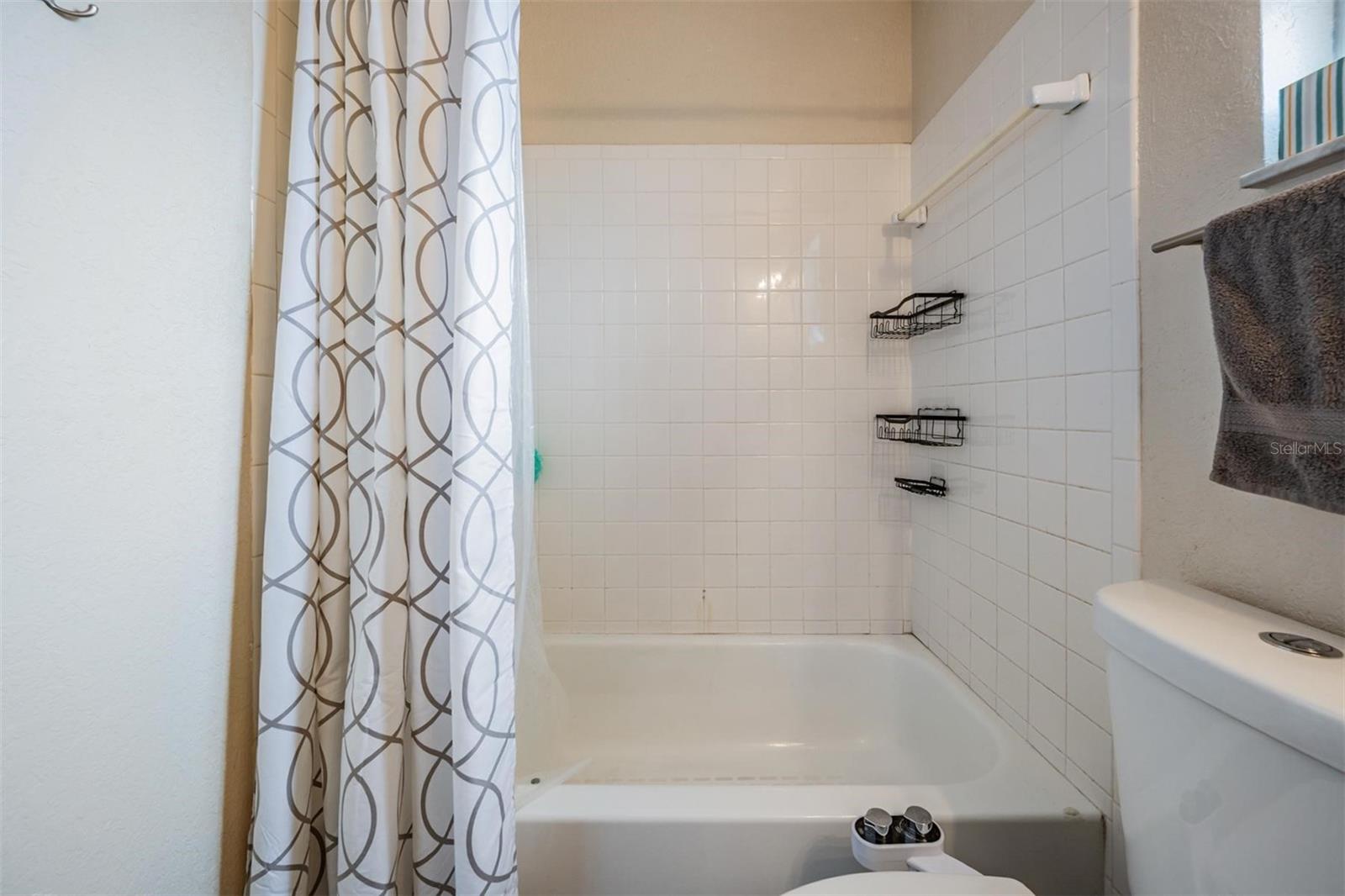 Image 17 of 25 For 8826 109th Lane