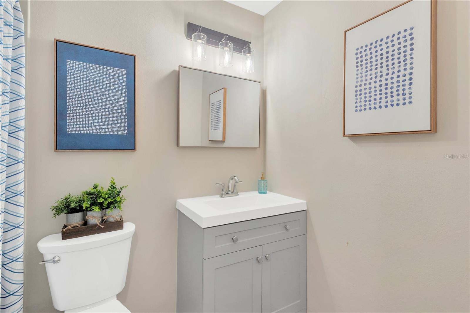 Image 11 of 23 For 6800 Lyman Avenue