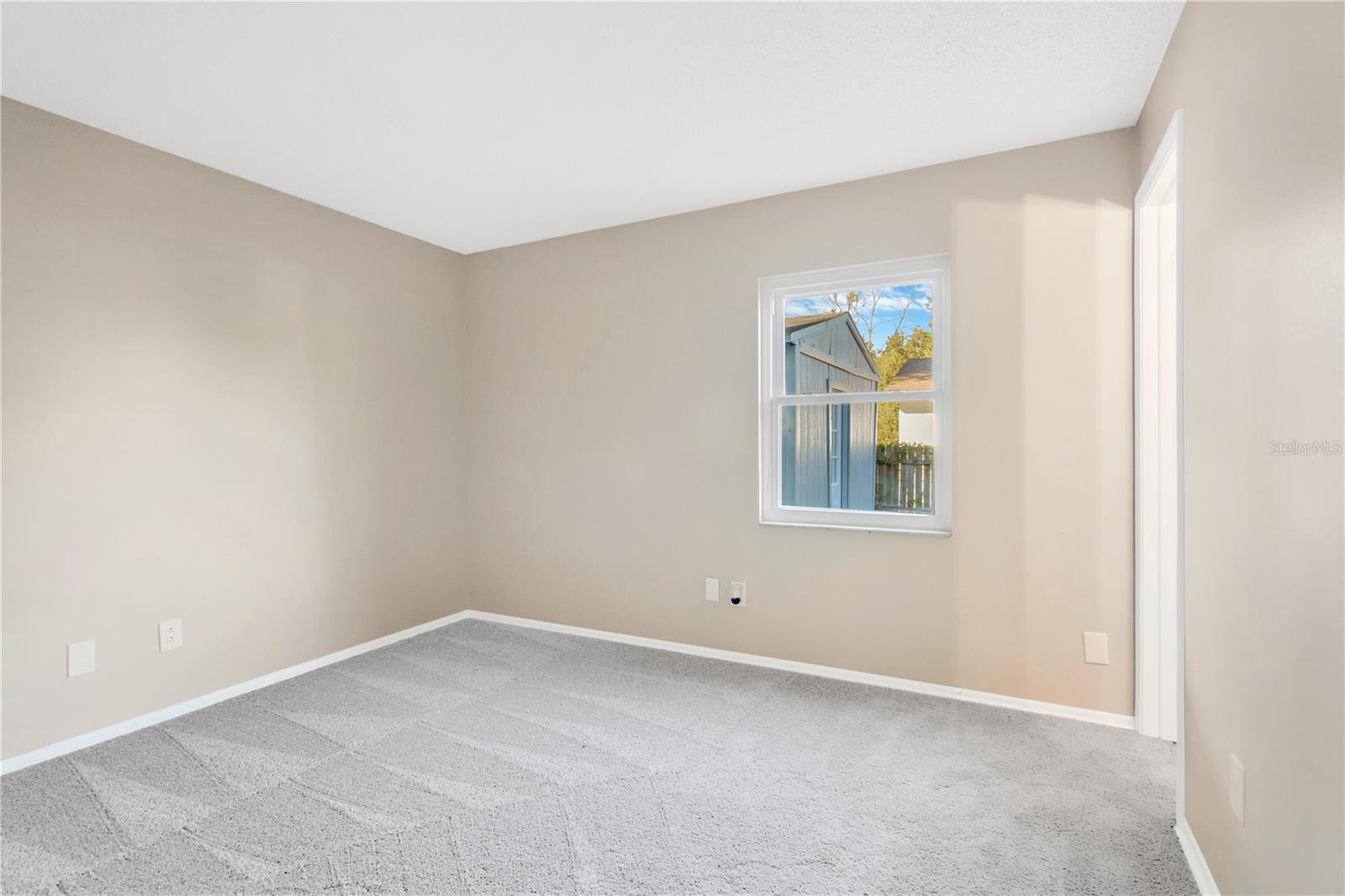 Image 19 of 23 For 6800 Lyman Avenue