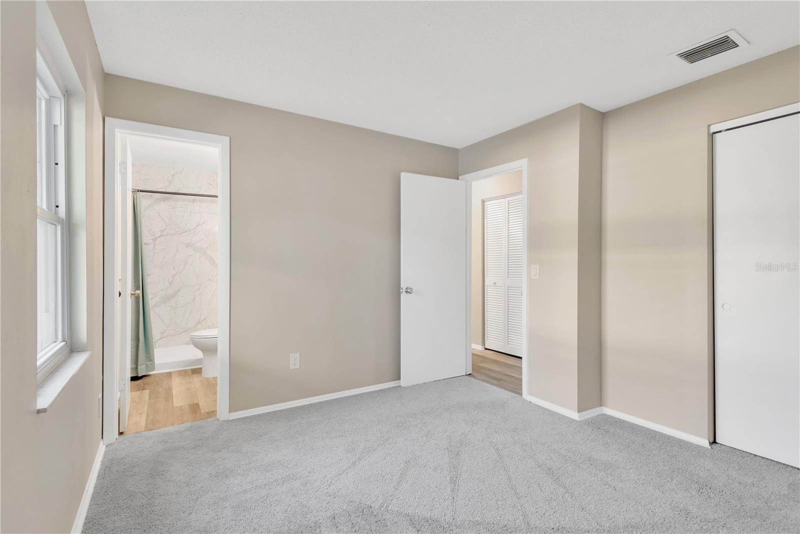 Image 21 of 23 For 6800 Lyman Avenue