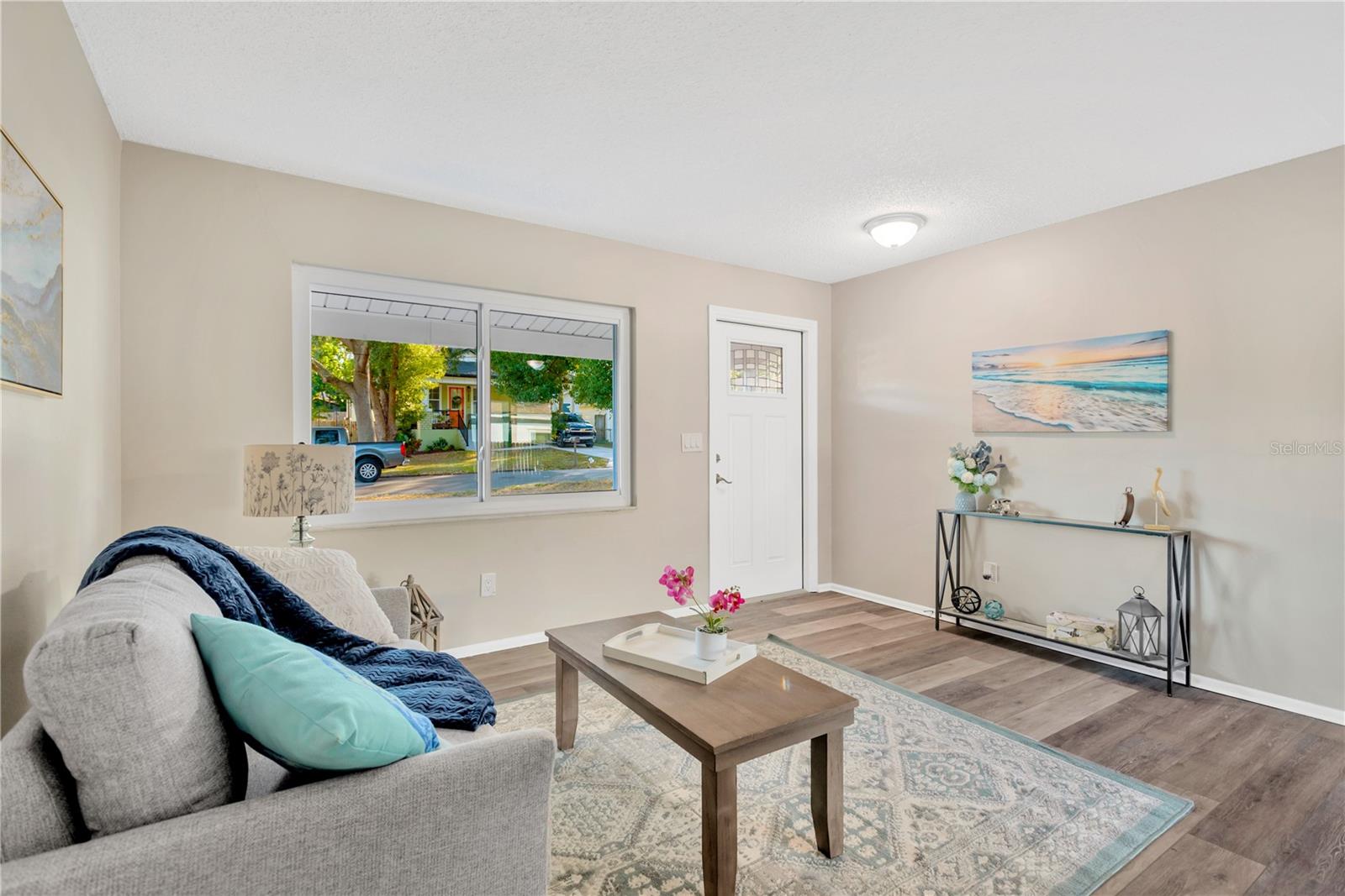 Image 5 of 23 For 6800 Lyman Avenue