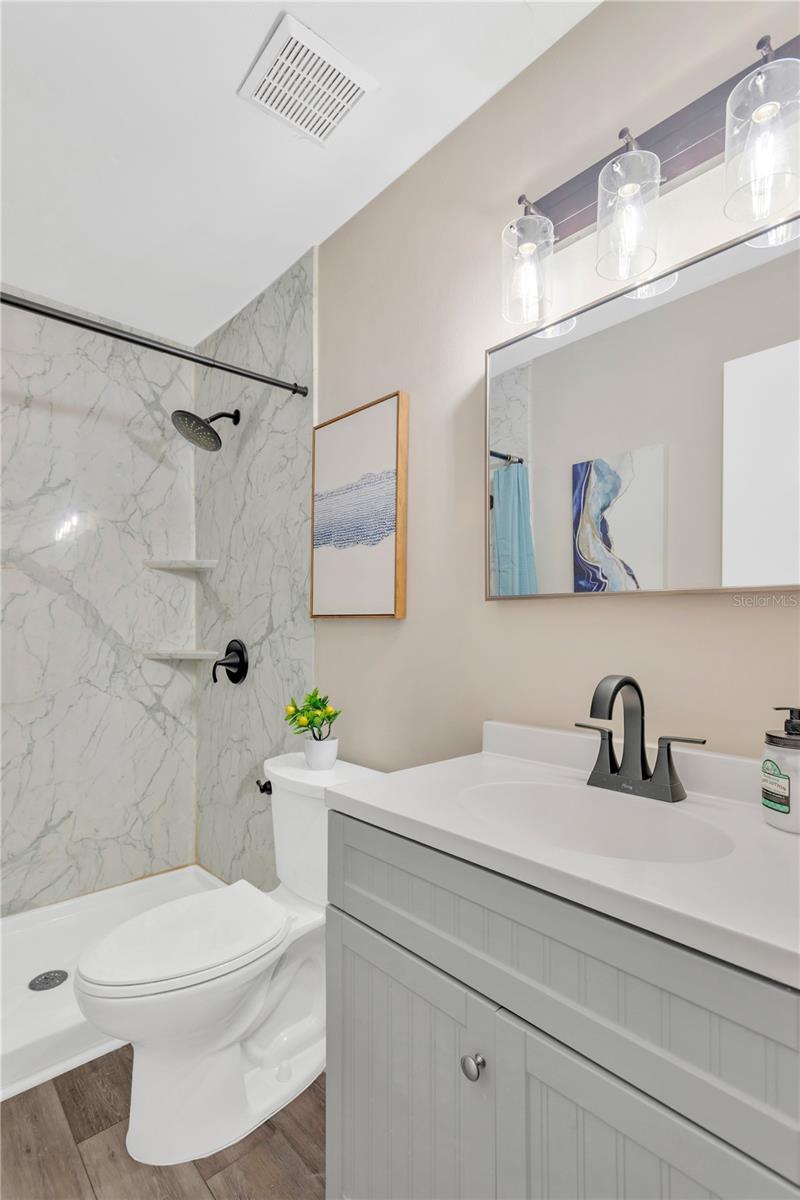 Image 9 of 23 For 6800 Lyman Avenue