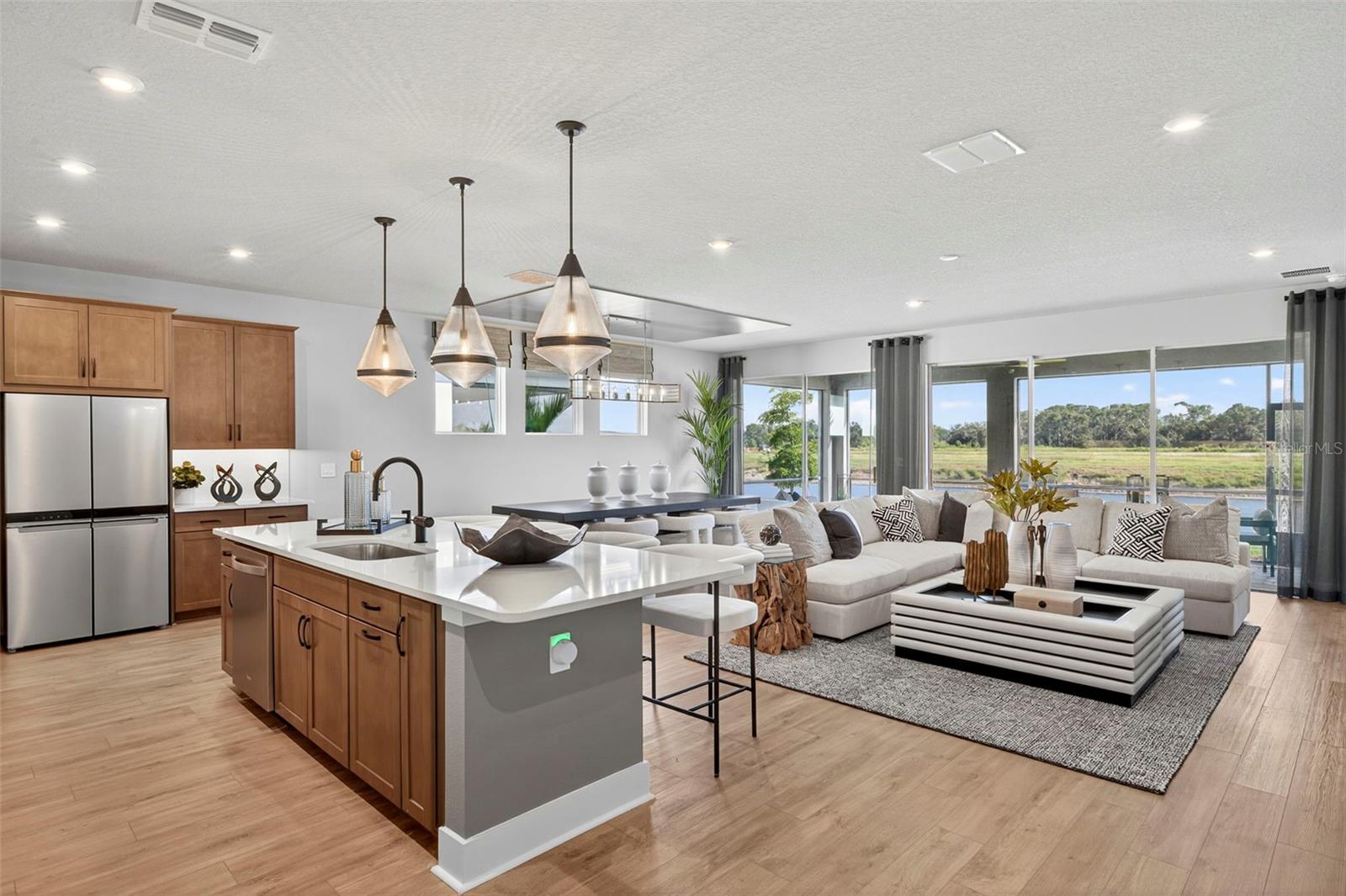 Image 6 of 31 For 12907 Pierce Street