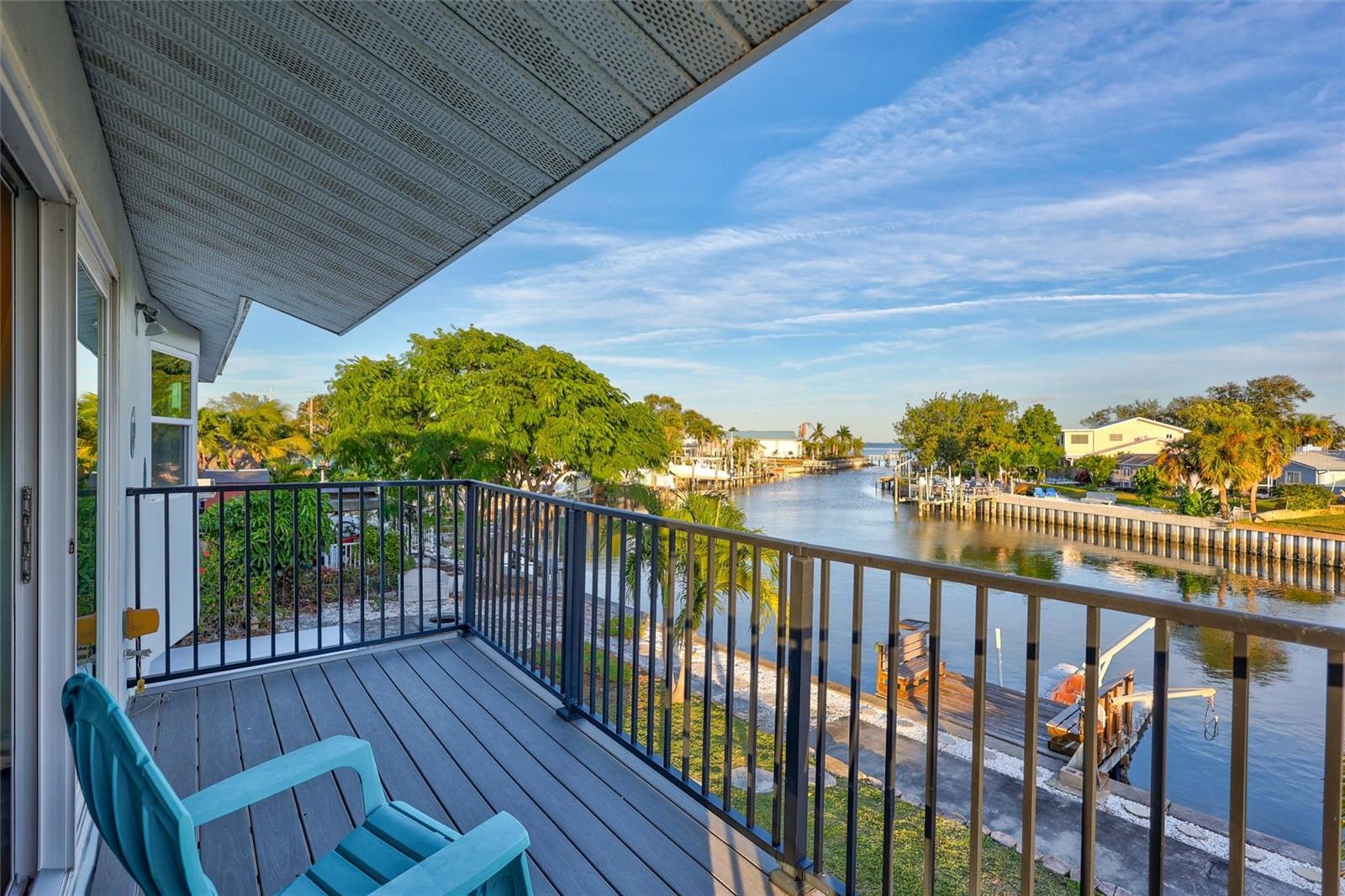 Image 33 of 53 For 4400 Beach Drive Se