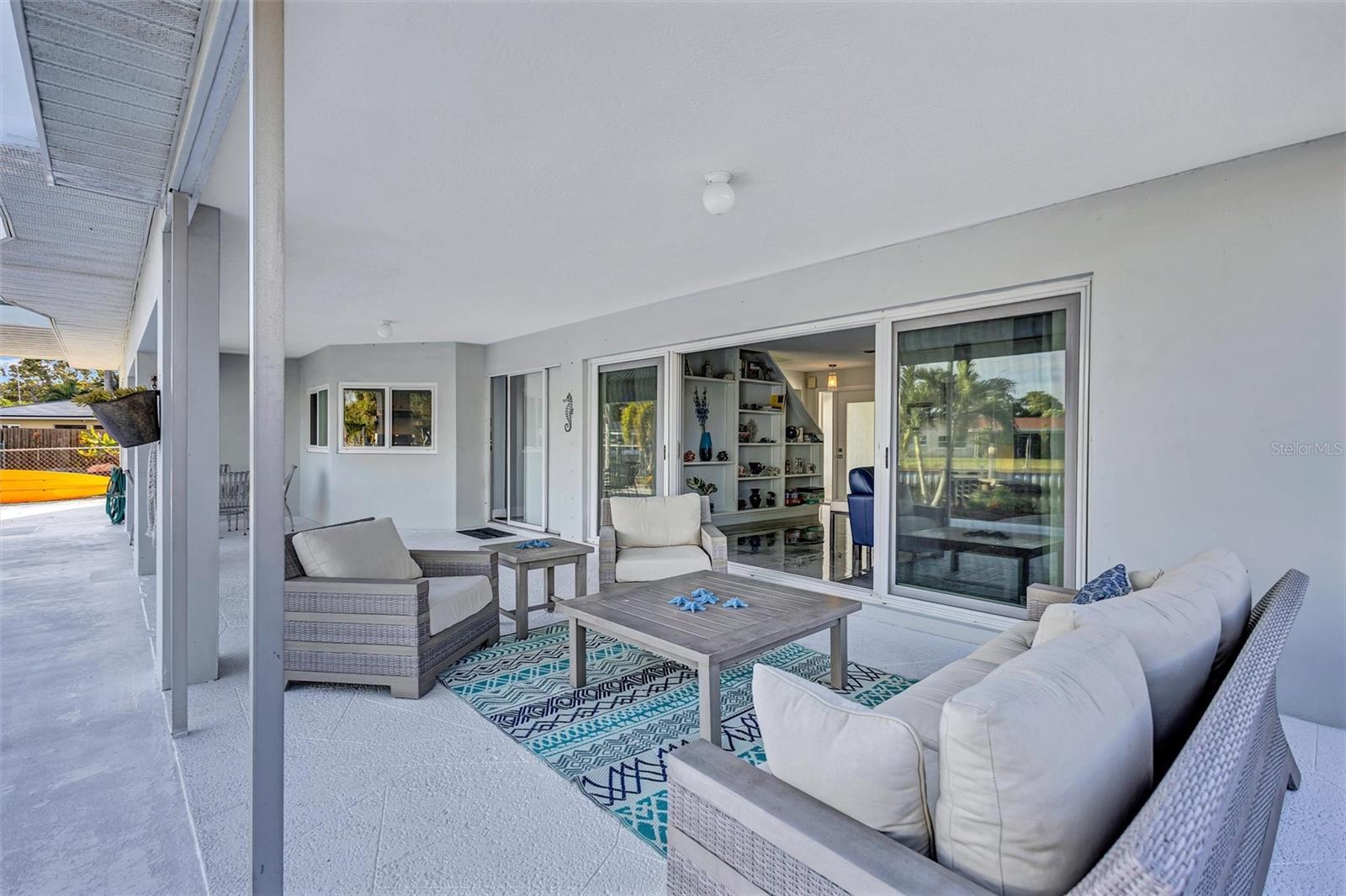 Image 37 of 53 For 4400 Beach Drive Se