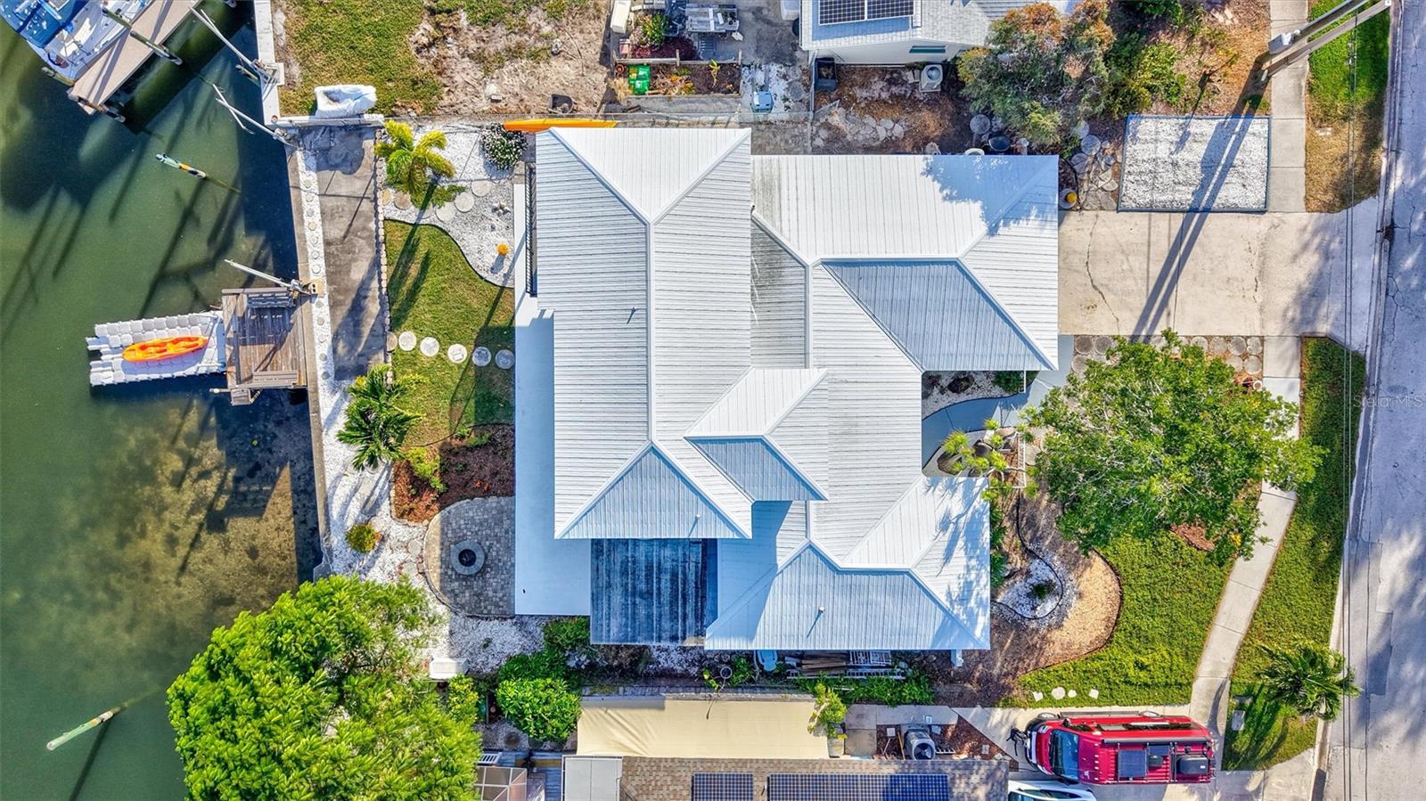 Image 47 of 53 For 4400 Beach Drive Se