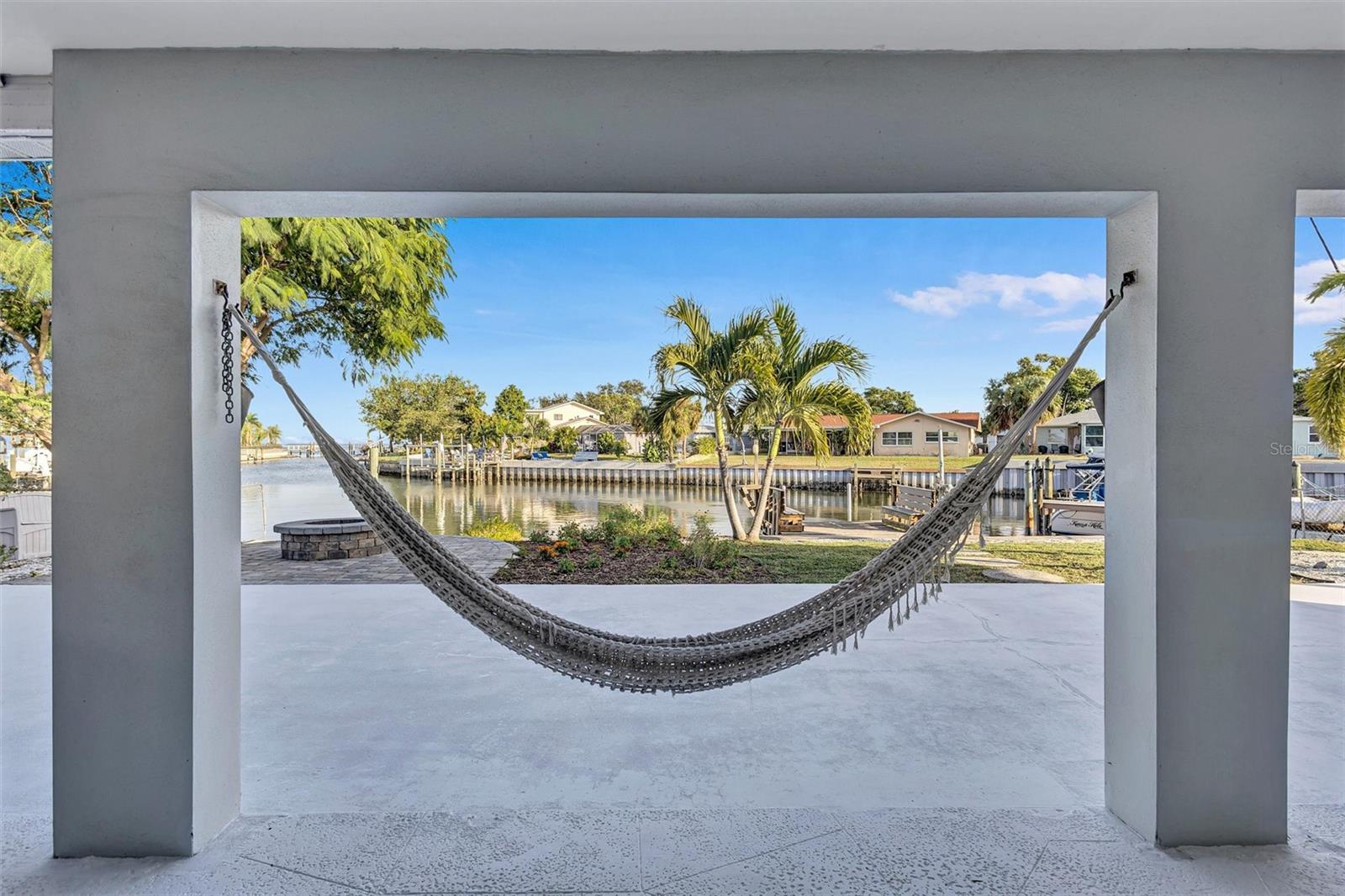 Image 8 of 53 For 4400 Beach Drive Se