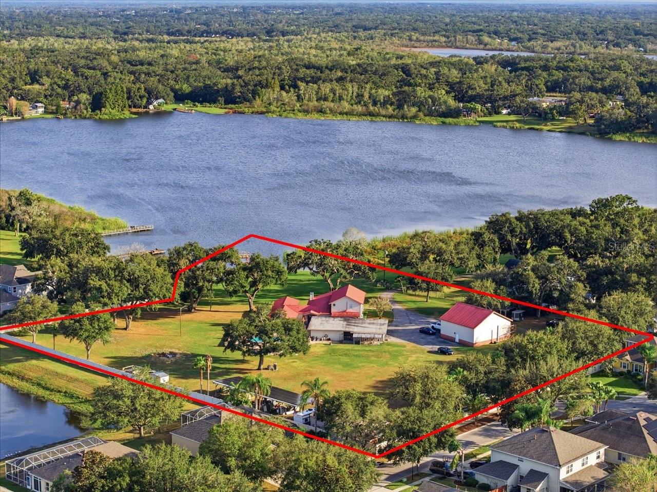 Listing photo id 1 for 505 Lakeside Drive