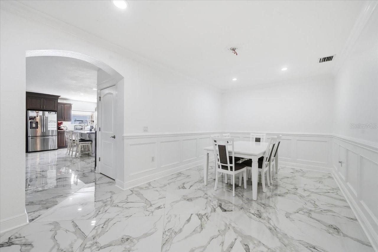 Listing photo id 44 for 505 Lakeside Drive