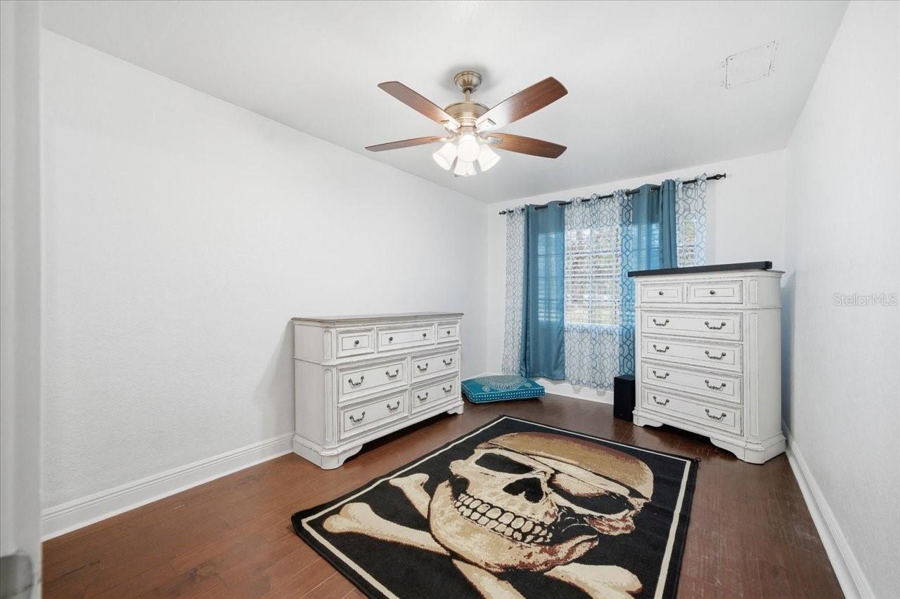 Listing photo id 63 for 505 Lakeside Drive