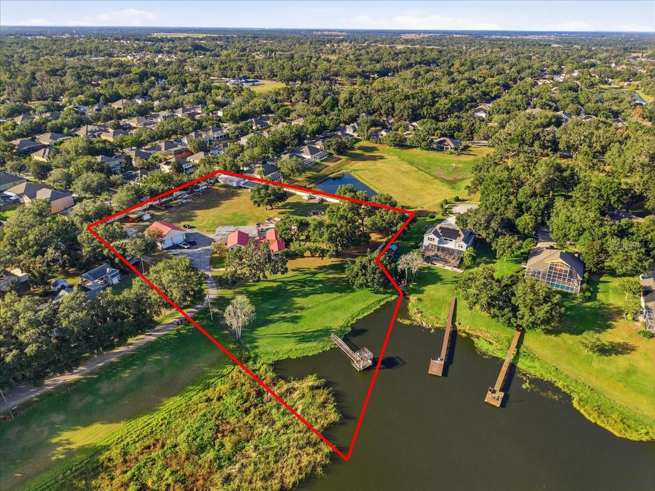 Listing photo id 5 for 505 Lakeside Drive