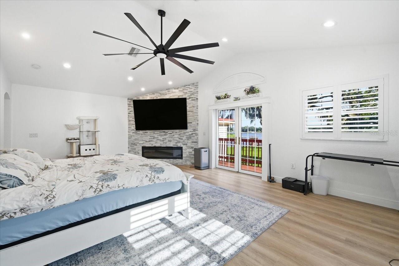 Listing photo id 68 for 505 Lakeside Drive