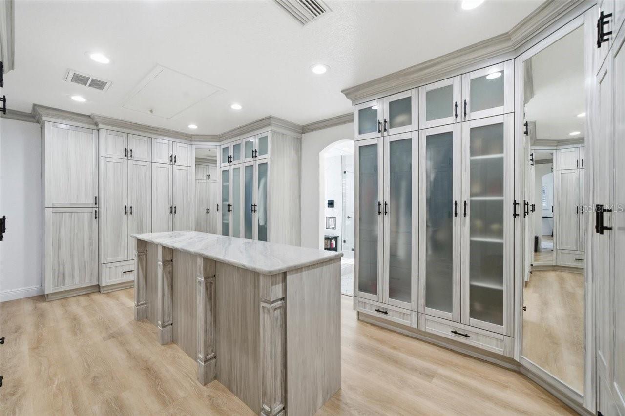 Listing photo id 73 for 505 Lakeside Drive