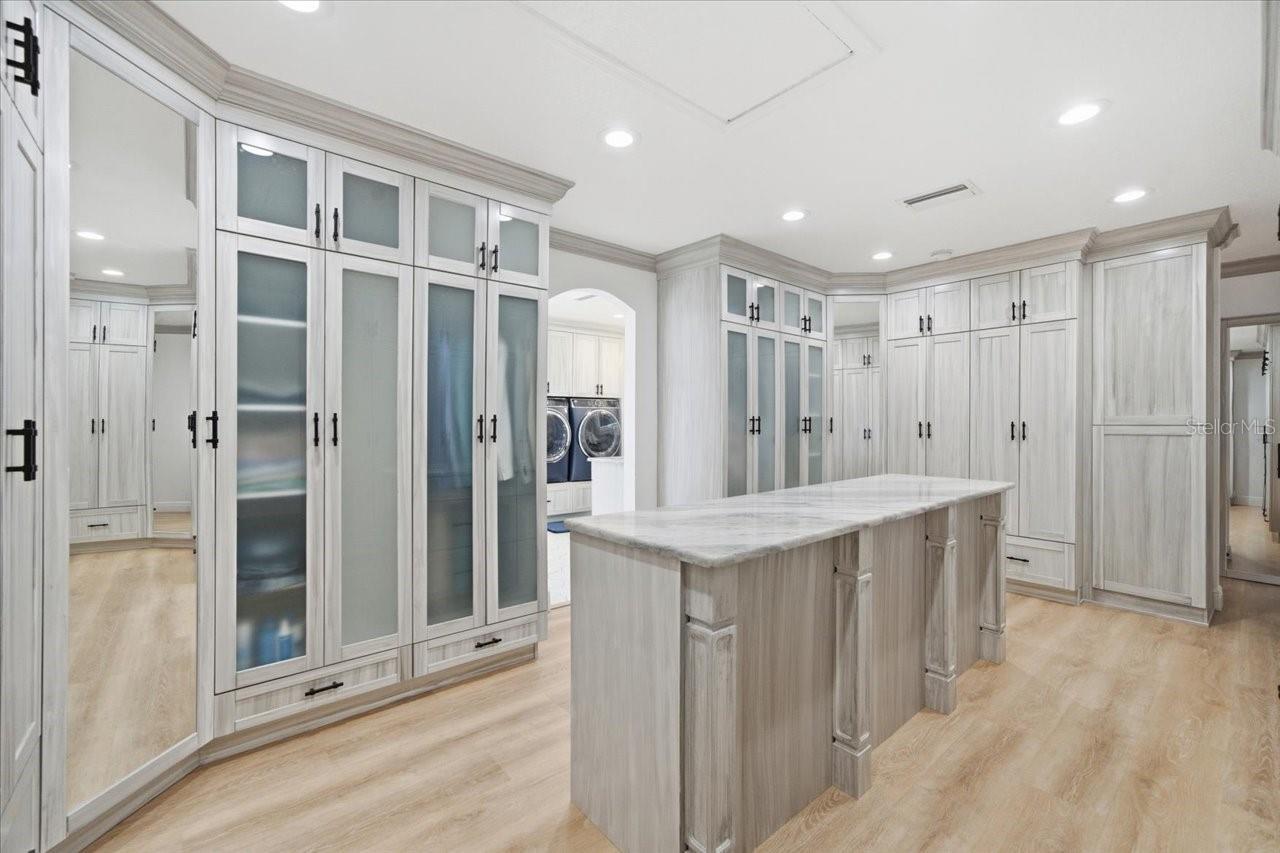 Listing photo id 74 for 505 Lakeside Drive